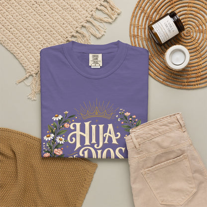 Hija de Dios Floral T‑Shirt — Juan 1:12 Christian Tee