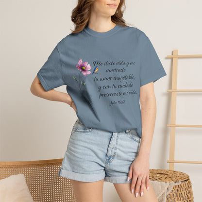 Inspirational Spanish Bible Verse T-Shirt – John 10:12 Floral Tee