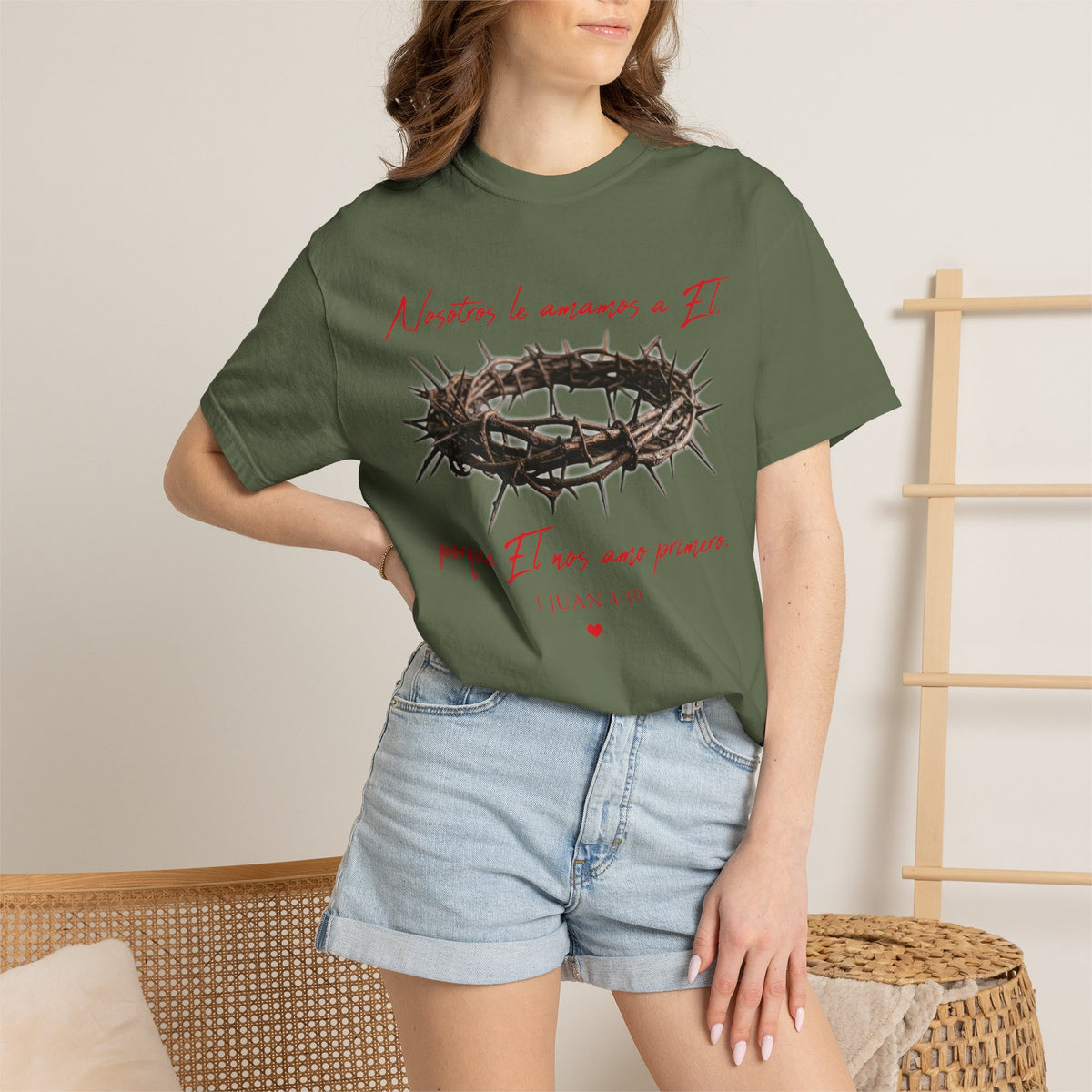 Jesus Crown of Thorns T-Shirt — "Naciste a amarme a Él" Christian Faith Tee