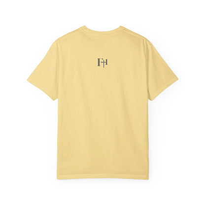 Inspirational Spanish Bible Verse T-Shirt – John 10:12 Floral Tee