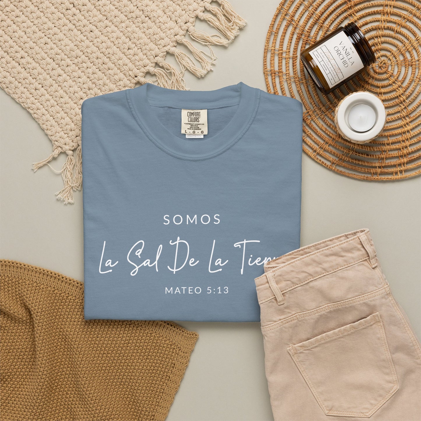 Somos la Sal de la Tierra Mateo 5:13 100% Cotton T-Shirt — Spanish Wise Woman Bible Verse