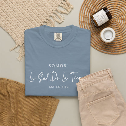 Somos la Sal de la Tierra Mateo 5:13 100% Cotton T-Shirt — Spanish Wise Woman Bible Verse