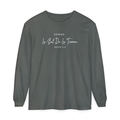 Somos la Sal de la Tierra Mateo 5:13 100% Cotton long Sleeve -Shirt — Spanish Wise Woman Bible Verse