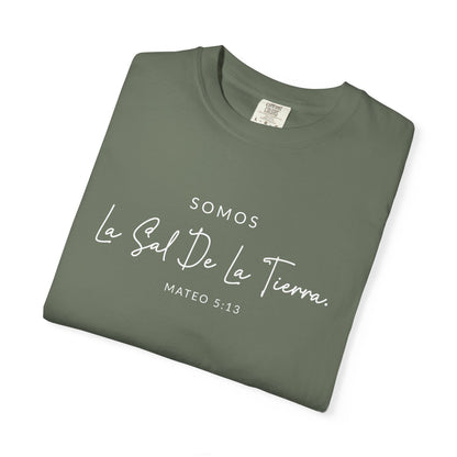 Somos la Sal de la Tierra Mateo 5:13 100% Cotton T-Shirt — Spanish Wise Woman Bible Verse