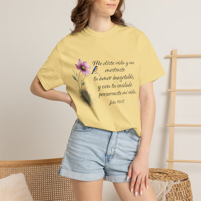 Inspirational Spanish Bible Verse T-Shirt – John 10:12 Floral Tee