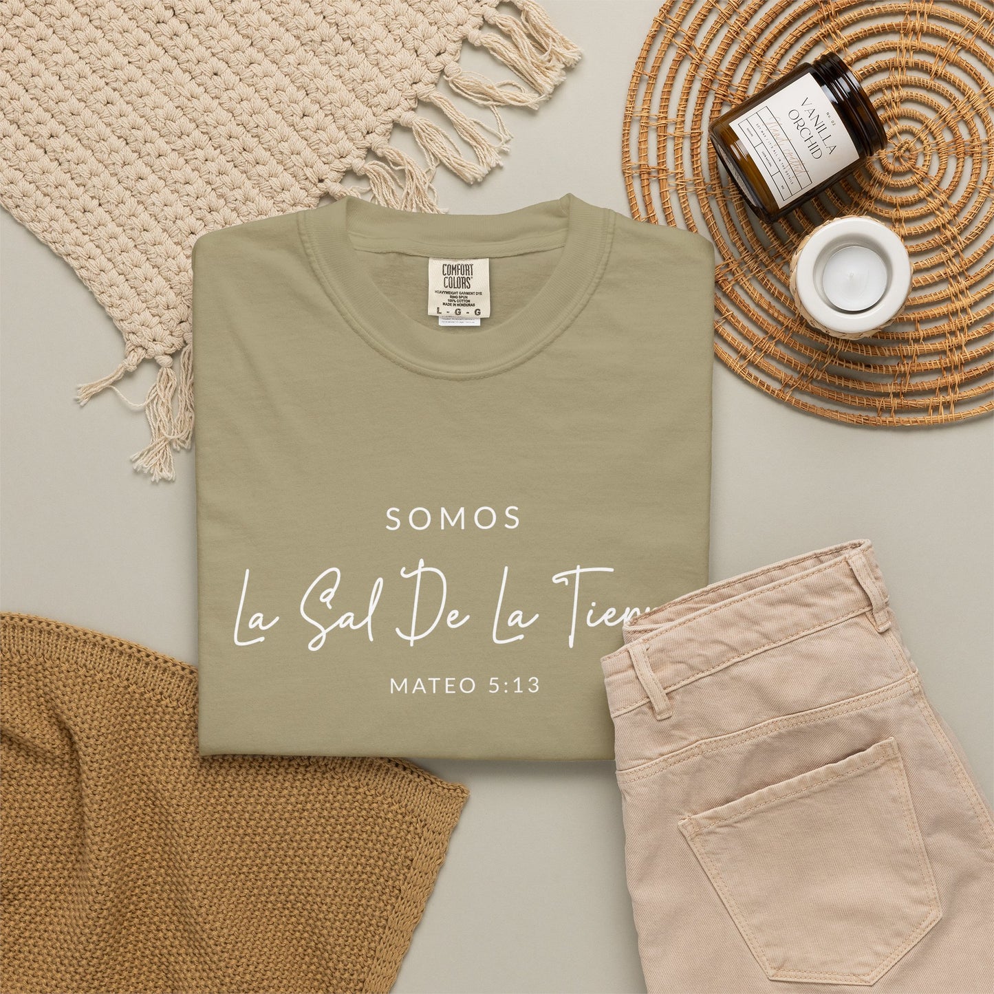 Somos la Sal de la Tierra Mateo 5:13 100% Cotton T-Shirt — Spanish Wise Woman Bible Verse