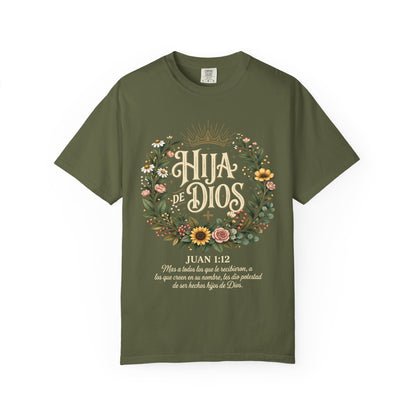 Hija de Dios Floral T‑Shirt — Juan 1:12 Christian Tee