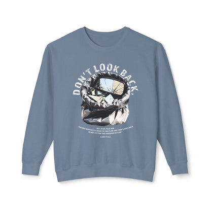 Don't Look Back Luke 9:62 T-Shirt — Inspirational Bible Verse Sweatshirt