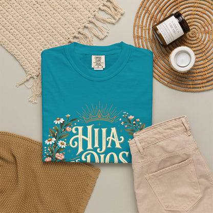 Hija de Dios Floral T‑Shirt — Juan 1:12 Christian Tee