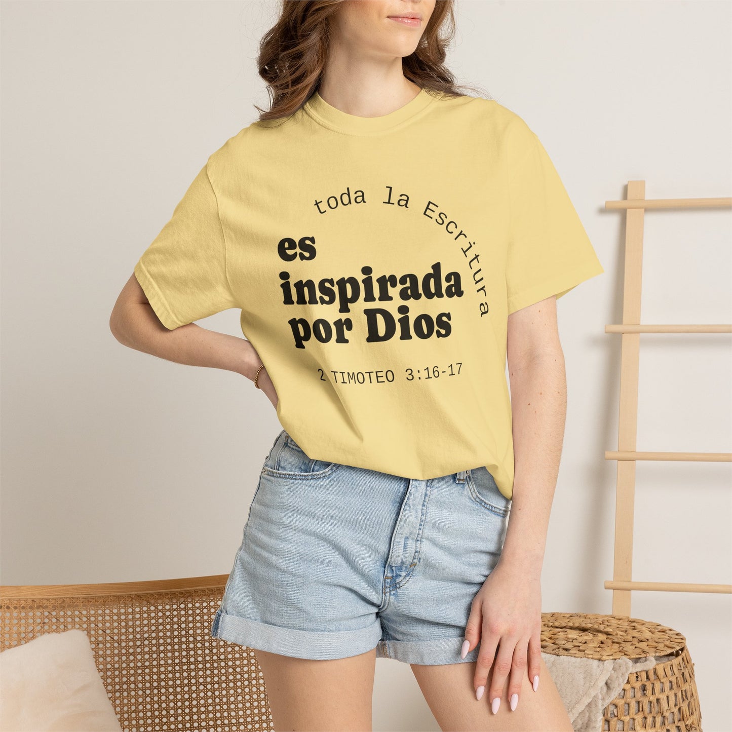 Toda la Escritura es inspirada por Dios  "2 Timoteo 3:16-17" 100% Cotton Shirt