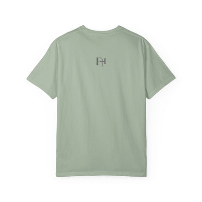 Inspirational Spanish Bible Verse T-Shirt – John 10:12 Floral Tee