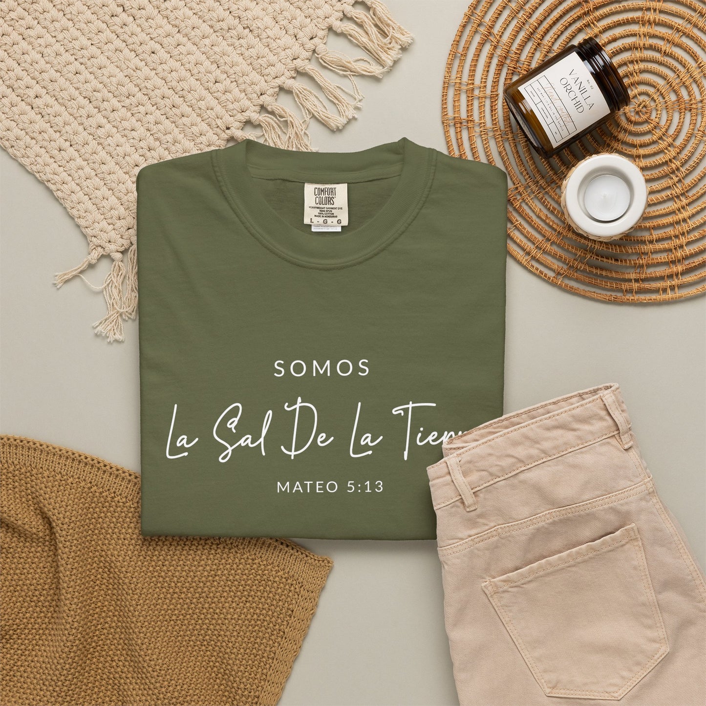 Somos la Sal de la Tierra Mateo 5:13 100% Cotton T-Shirt — Spanish Wise Woman Bible Verse