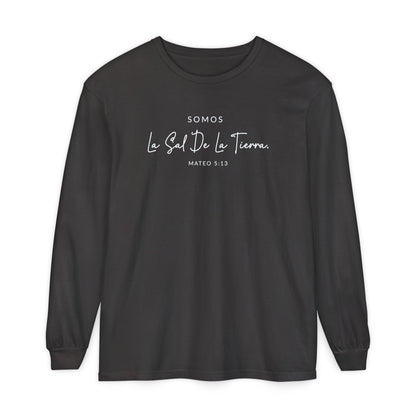 Somos la Sal de la Tierra Mateo 5:13 100% Cotton long Sleeve -Shirt — Spanish Wise Woman Bible Verse