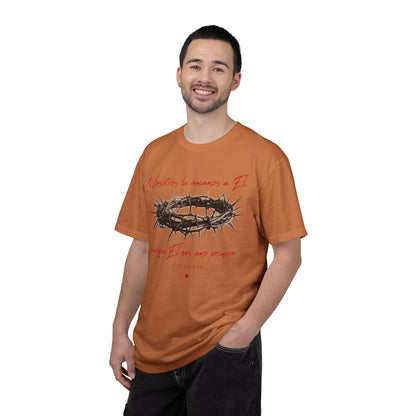 Jesus Crown of Thorns T-Shirt — "Naciste a amarme a Él" Christian Faith Tee