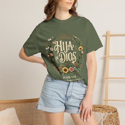 Hija de Dios Floral T‑Shirt — Juan 1:12 Christian Tee