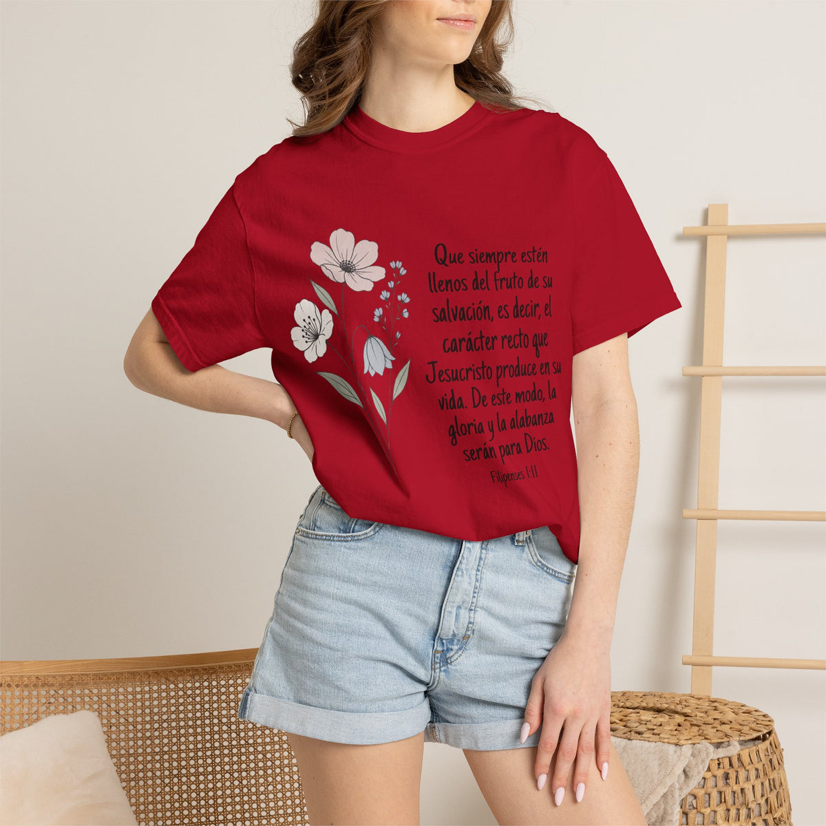 Christian Floral Verse T-Shirt — Spanish Filipenses 1:11 Scripture Tee
