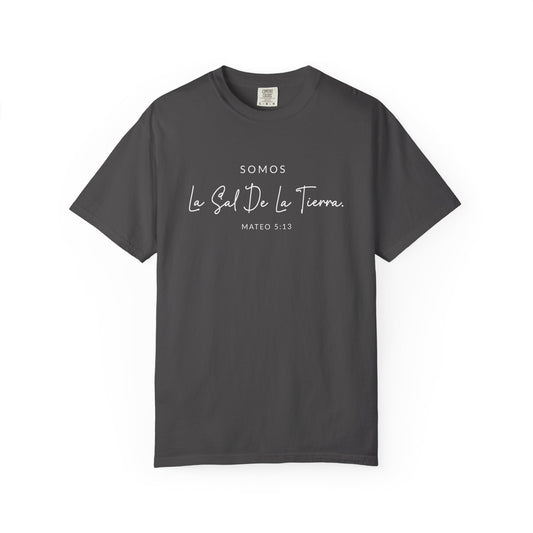 Somos la Sal de la Tierra Mateo 5:13 100% Cotton T-Shirt — Spanish Wise Woman Bible Verse