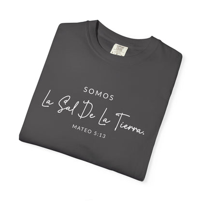 Somos la Sal de la Tierra Mateo 5:13 100% Cotton T-Shirt — Spanish Wise Woman Bible Verse