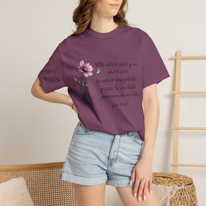 Inspirational Spanish Bible Verse T-Shirt – John 10:12 Floral Tee