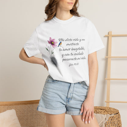 Inspirational Spanish Bible Verse T-Shirt – John 10:12 Floral Tee