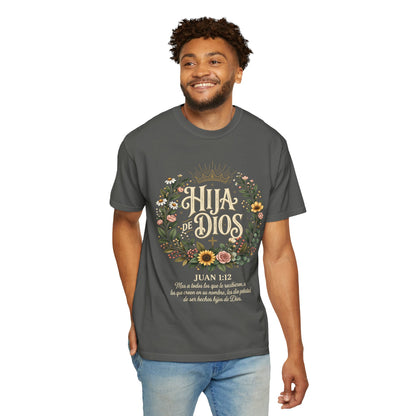 Hija de Dios Floral T‑Shirt — Juan 1:12 Christian Tee