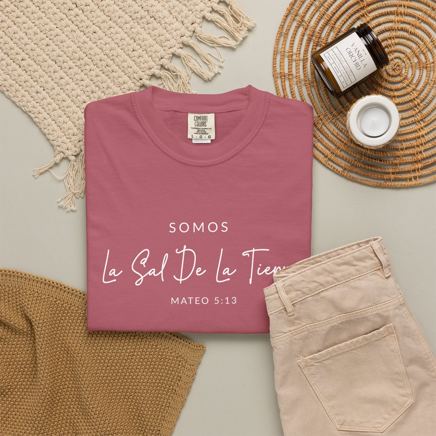 Somos la Sal de la Tierra Mateo 5:13 100% Cotton T-Shirt — Spanish Wise Woman Bible Verse