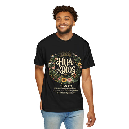 Hija de Dios Floral T‑Shirt — Juan 1:12 Christian Tee